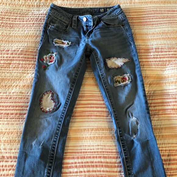 Miss Me Jeans - Picture 1 of 3